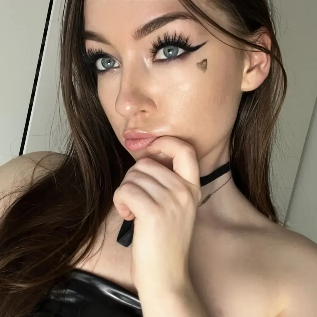 anastasiahill hottest Fanvue girls.webp